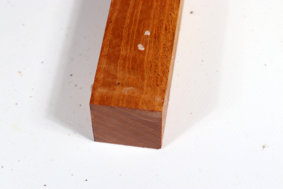 Square Honduran Mahogany / Swietenia curly 405x35x35mm - Swiet0106