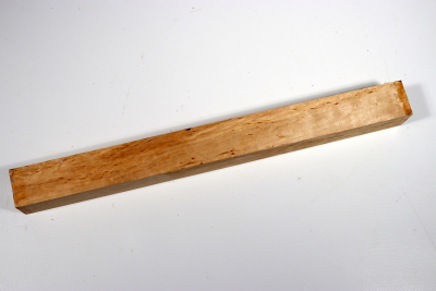 Square Karelian Masurbirch 350x33x33mm - KarMB2337