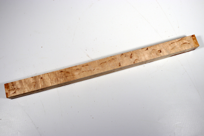 Square Karelian Masurbirch 430x30x30mm - KarMB2368
