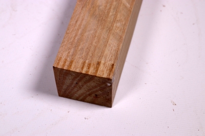 Square Catalpa 305x50x50mm - Katal0019