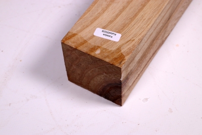 Square Catalpa 305x65x65mm - Katal0028