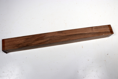 Square Walnut 405x40x40mm - NusBM1177