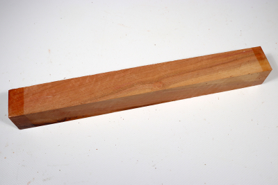 Square Plum Tree 305x35x35mm - Pflau0419