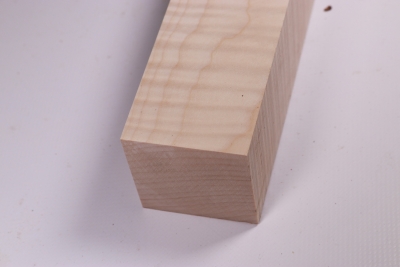 Square Curly Maple 305x50x50mm 1A