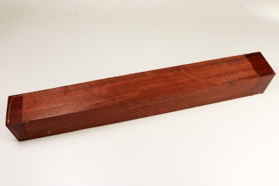 Square Bloodwood, Red Satiné 705x40x40 mm