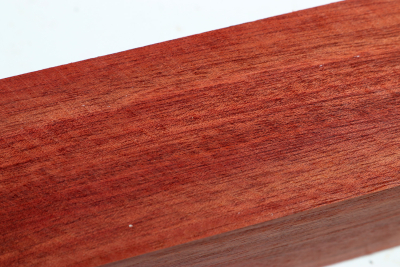 Kantel Satine, Bloodwood 190x50x50mm - Blood 0137