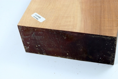Block Red Milkwood, curly 145x145x60mm - Milk0010