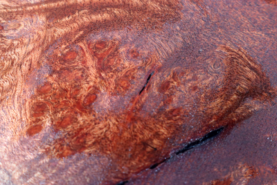Block Red Resin Burl 135x58x42mm - RedRe0305