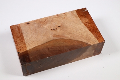 Block Red Resin Burl 135x75x40mm - RedRe0179