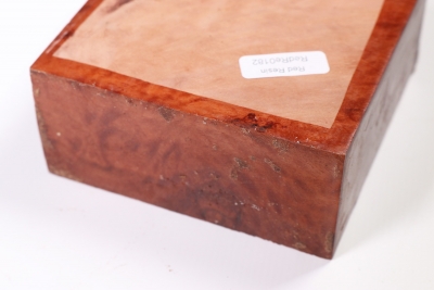 Block Red Resin Burl 95x95x40mm - RedRe0182