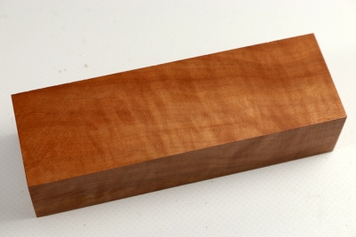 Knife Block Red Milkwood, curly - Milk0030